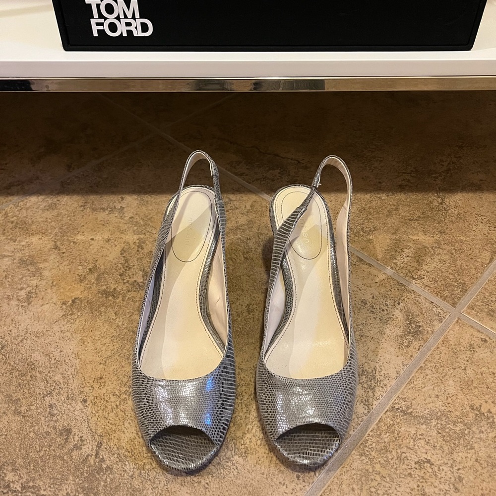 Calvin Klein Kourtney Leather Pearlized Reptile Print Size 7.5